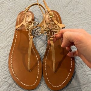 NWOT Tory Burch Capri Beige/Nude Patent Leather Ankle-Strap Sandals size 8.5M